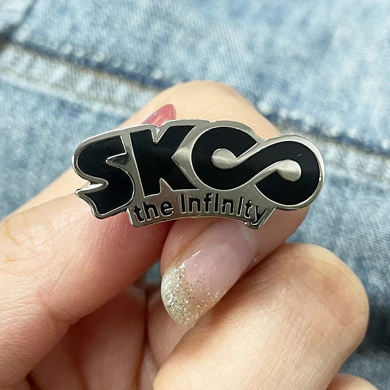 Sonsuzluk Sk8 Logo emaye Pin k - Anime Merchandise Logo incelemesi ve fiyatı